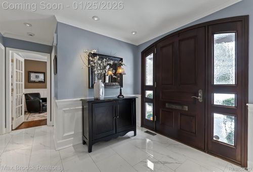 169 N Glenhurst Dr, Bloomfield Hills, MI, 48301-2632 | Card Image