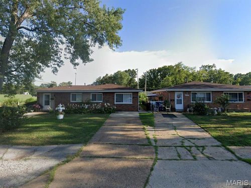 10722 Tropic Dr, Saint Ann, MO, 63074-1135 | Card Image
