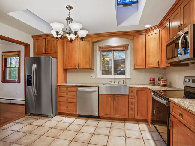 8 Dorset Rd, House other with 4 bedrooms, 2 bathrooms and null parking in Norwalk CT | Image 11