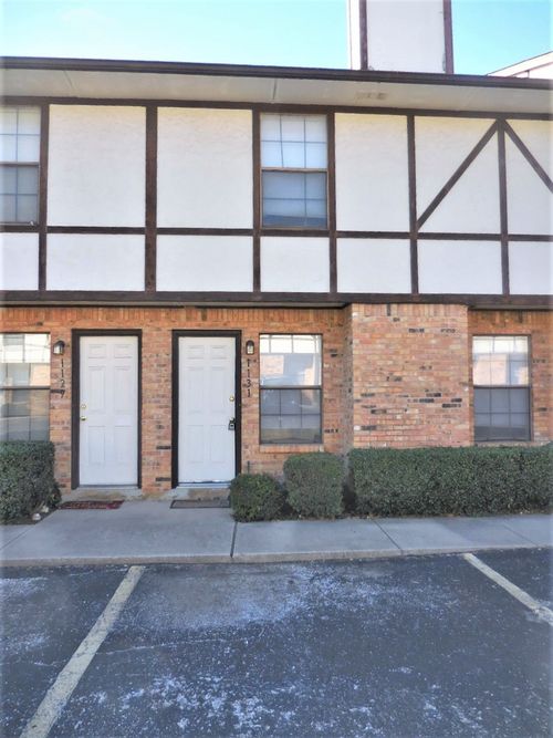 1131 Dallas Dr, Denton, TX, 76205-5109 | Card Image