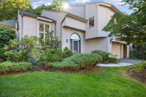 38-38 Robinhood Dr, Mountain Lakes, NJ, 07046-1463 | Card Image