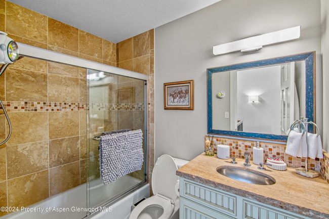 63 - 115 Harleston Grn, Townhouse with 2 bedrooms, 3 bathrooms and 1 parking in Snowmass Village CO | Image 28