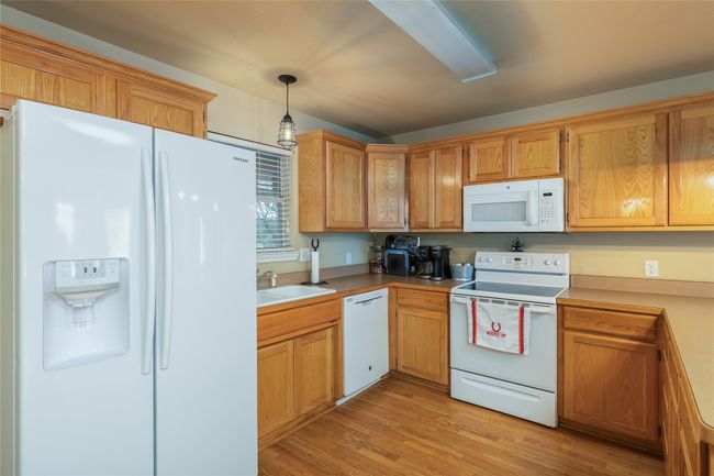 1300 Knob Rd, House other with 3 bedrooms, 2 bathrooms and null parking in Springtown TX | Image 16