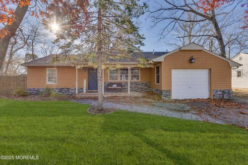 509 Tappan St, Forked River, NJ, 08731-2350 | Card Image