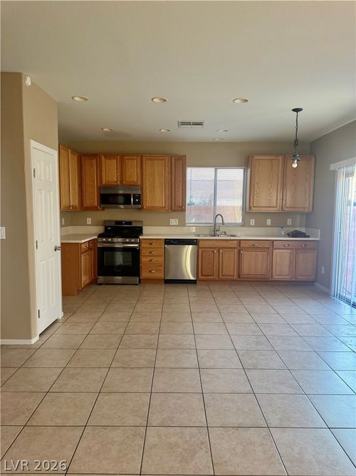 6314 Barrington Bridge Avenue, Las Vegas, NV, 89122 | Card Image
