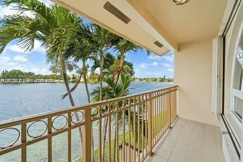 769 Ne 195th St, Miami, FL, 33179-3440 | Card Image