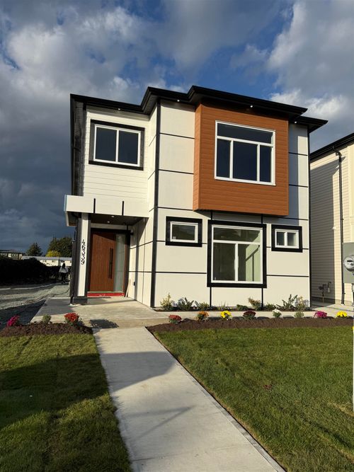 {{alt}} | Card Image