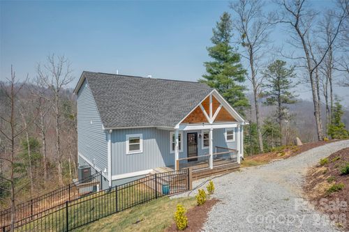 823 Silverstone Dr, Hendersonville, NC, 28792-0191 | Card Image