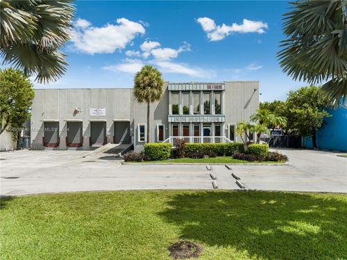 8125 Nw 64th St, Medley, FL, 33166-2725 | Card Image