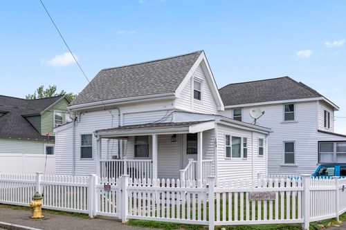 104 Turner St, Quincy, MA, 02169-3633 | Card Image