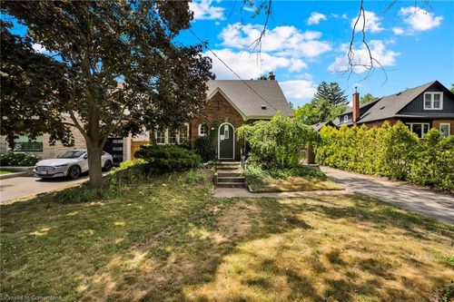 978 N Shore Blvd W, Burlington, ON, L7T1B1 | Card Image