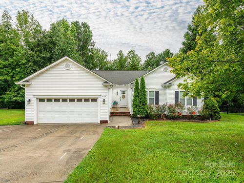 1435 Acorn Cir, Concord, NC, 28025-7185 | Card Image