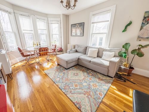 2-35 Essex, Cambridge, MA, 02139 | Card Image