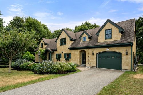 126 Mount Pleasant Avenue, Gloucester, MA, 01930 | Card Image