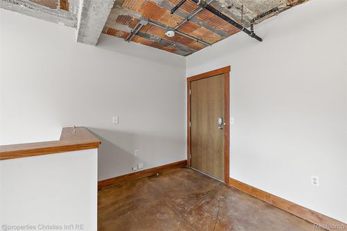 apt-207-2915 John R St, Detroit, MI, 48201-2908 | Card Image
