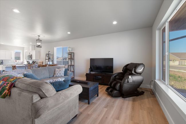 259 Meadow View Loop, House other with 3 bedrooms, 2 bathrooms and null parking in East Helena MT | Image 4