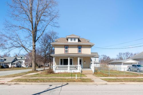 623 W 6th Street, Cedar Falls, IA, 50613 | Card Image