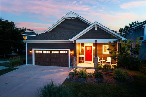 17 Windward Way, Ottawa, IL, 61350-9038 | Card Image