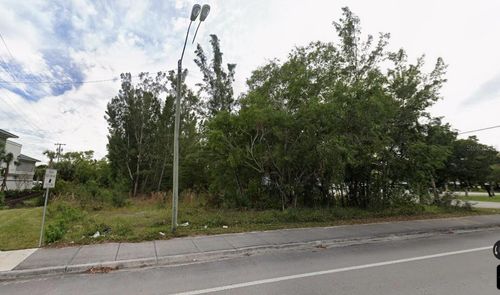 8826 Lantana Rd, Lake Worth, FL, 33467-6263 | Card Image