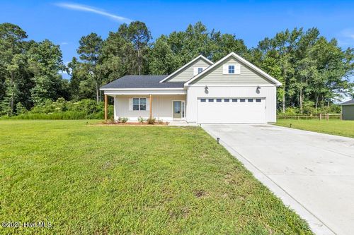 840 Bright Leaf Rd, Kinston, NC, 28504-7702 | Card Image