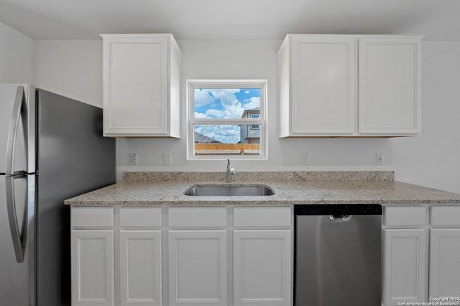 11506 Bald Eagle Hts, House other with 2 bedrooms, 2 bathrooms and null parking in San Antonio TX | Image 8