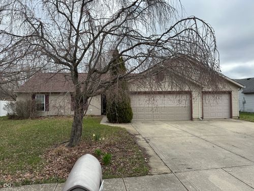 5632 Rains Ln, Indianapolis, IN, 46254-5089 | Card Image