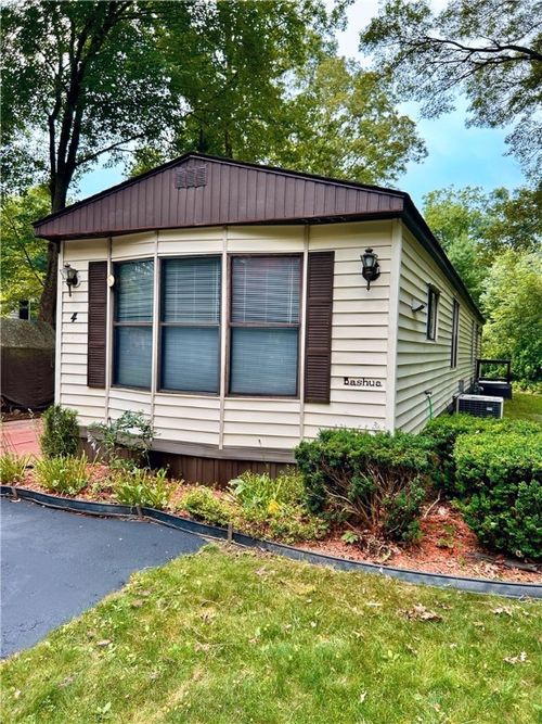 4 Freedom Way, Coventry, RI, 02816-6732 | Card Image