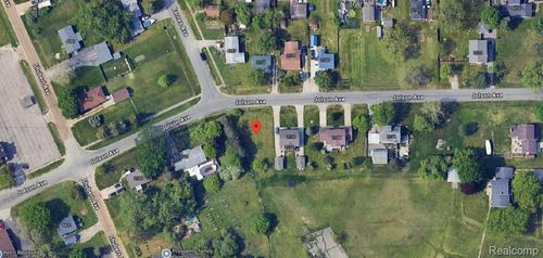 VL Jolson St, Burton, MI, 48529 | Card Image