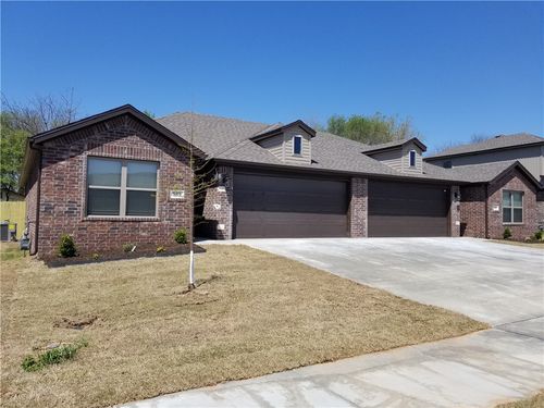 533 Vee St, Centerton, AR, 72719-5069 | Card Image
