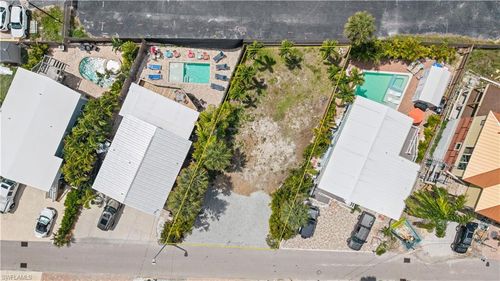 205 Miramar St, FORT MYERS BEACH, FL, 33931-2824 | Card Image