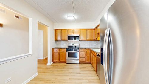 808-750 Pearson St, Des Plaines, IL, 60016-9213 | Card Image