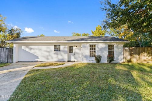 416 Shadowlawn Ct, D'Iberville, MS, 39540-3631 | Card Image