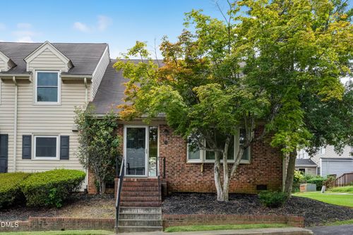 e5-2202 Huntington Rd, Burlington, NC, 27215-6327 | Card Image