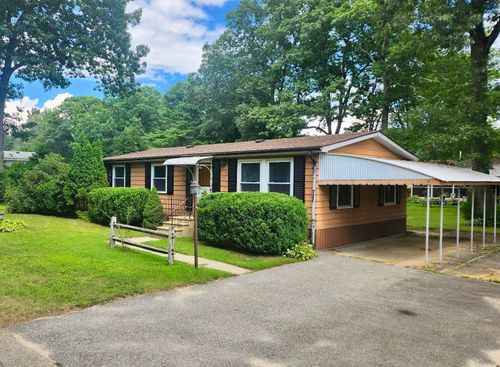 9 Maverick Dr, Brookfield, MA, 01506-1910 | Card Image