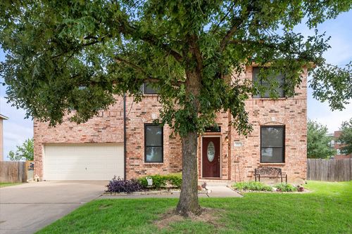 517 Zachum Dr, Arlington, TX, 76002-3026 | Card Image