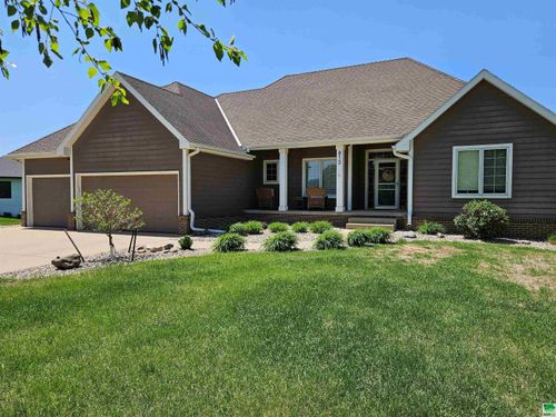 813 Brookside Dr, Jefferson, SD, 57038-6891 | Card Image