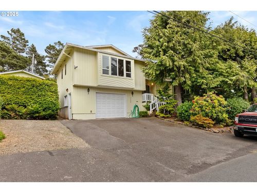5360 Palisades Dr, Lincoln City, OR, 97367-4528 | Card Image