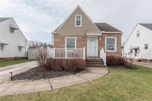 4003 Woodrow Ave, Parma, OH, 44134-3833 | Card Image