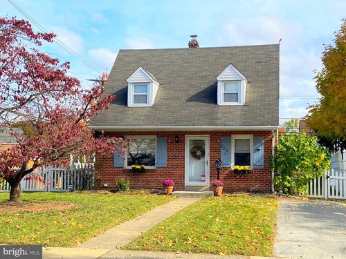 880 Quaint St, SECANE, PA, 19018-3405 | Card Image