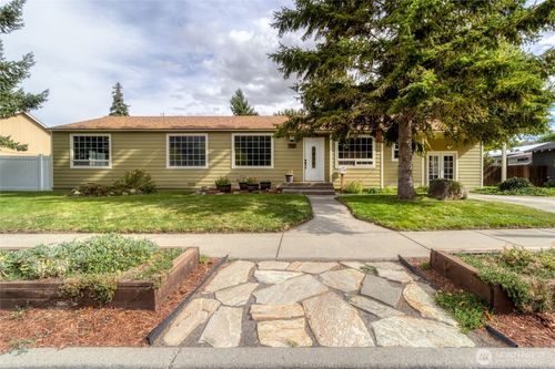 1021 S 3rd St, Dayton, WA, 99328-1605 | Card Image