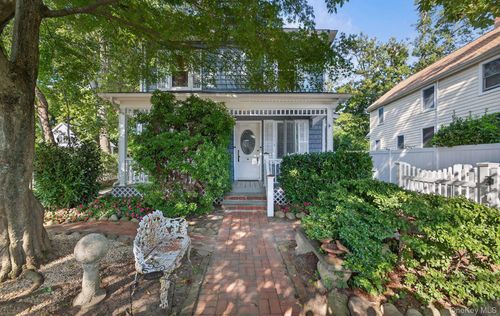 26 Gilbert St, Northport, NY, 11768-3121 | Card Image