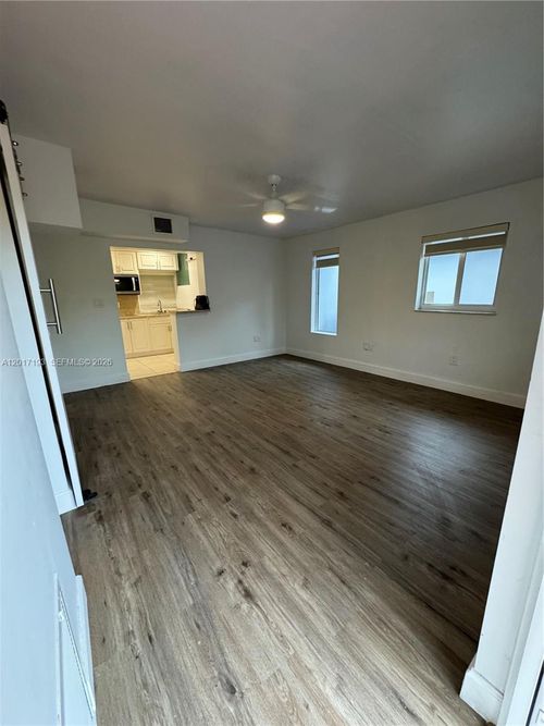 2b-235 Sw 64th Ave, Miami, FL, 33144-3145 | Card Image