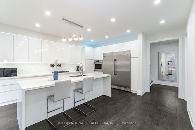89 Parity Rd, House other with 6 bedrooms, 6 bathrooms and 4 parking in Brampton ON | Image 11