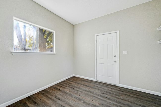 212 S Walnut Ave, House other with 3 bedrooms, 2 bathrooms and 2 parking in Luling TX | Image 21