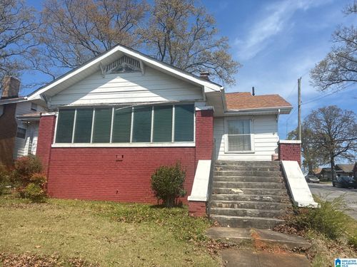 700 8th Ter W, Birmingham, AL, 35204-3526 | Card Image