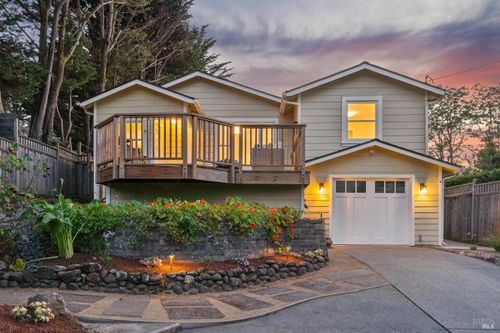 215 Chapman Drive, Corte Madera, CA, 94925 | Card Image
