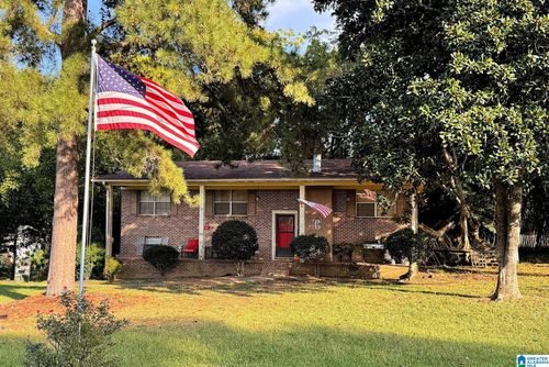 301 Gardendale Dr, GARDENDALE, AL, 35071-2572 | Card Image