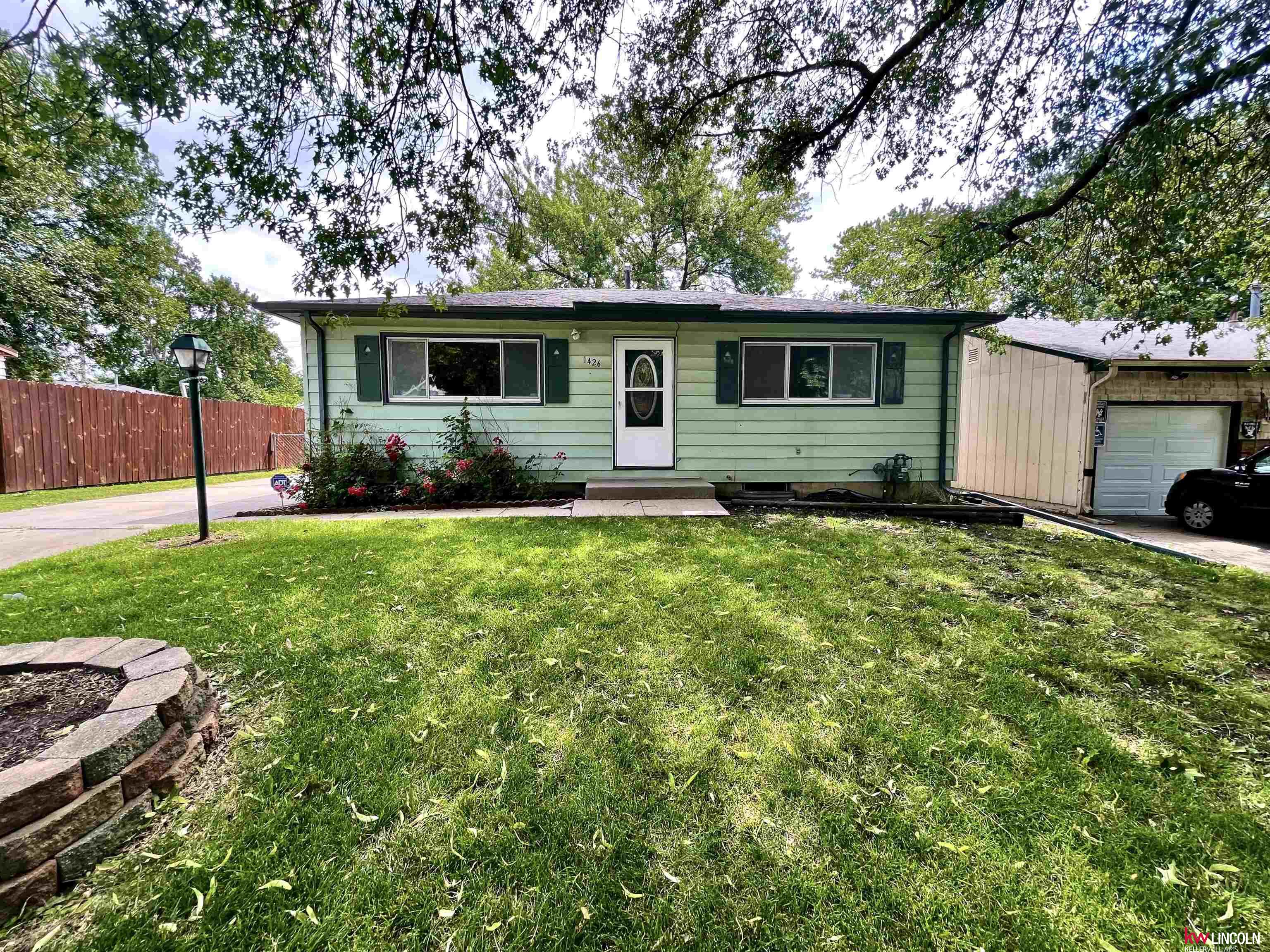 61st St, Lincoln, NE 68505