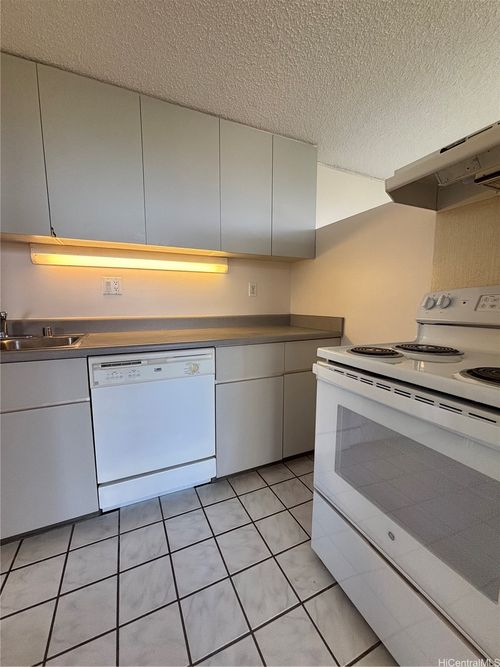 apt-1706a-1060 Kamehameha Hwy, Pearl City, HI, 96782-2561 | Card Image