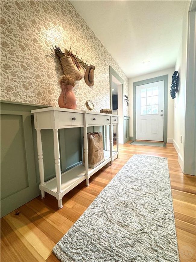 Entryway | Image 26